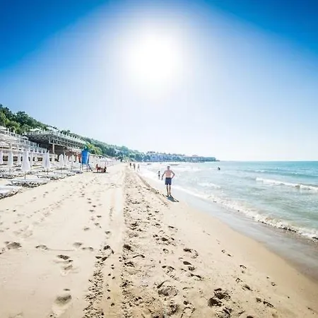 Sunshine Vacation 아파트 엘레니테